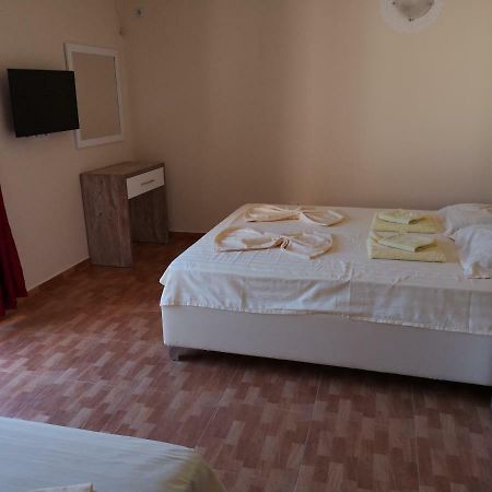 Rooms Ibrocevic 乌尔齐尼 外观 照片